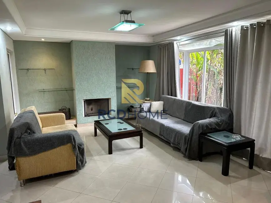 Casa de Condomínio com 3 quartos à venda, 240m2 em Curitiba - PR - imagem 5 Foto 5 de Casa de Condomínio com 3 quartos à venda, 240m2 em Curitiba - PR