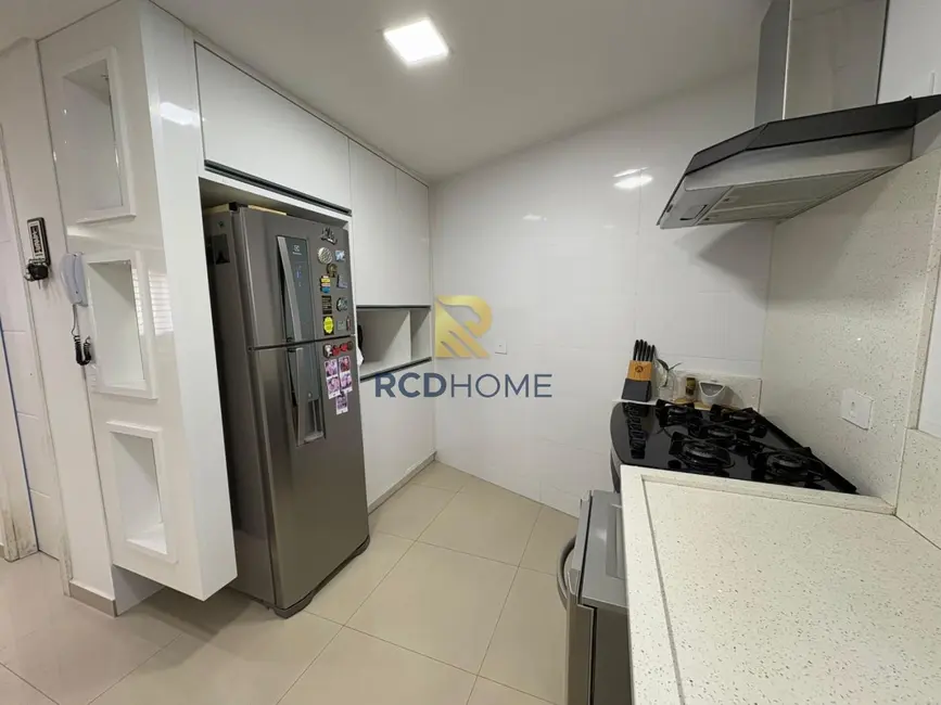 Casa de Condomínio com 3 quartos à venda, 187m2 em Curitiba - PR - imagem 5 Foto 5 de Casa de Condomínio com 3 quartos à venda, 187m2 em Curitiba - PR