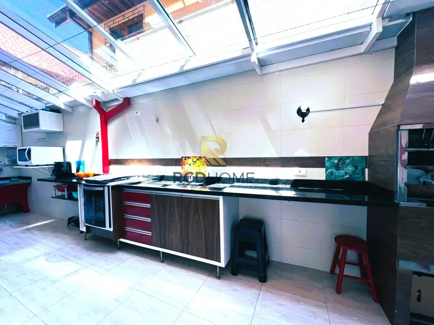 Foto 6 de Casa com 4 quartos à venda, 151m2 em Curitiba - PR