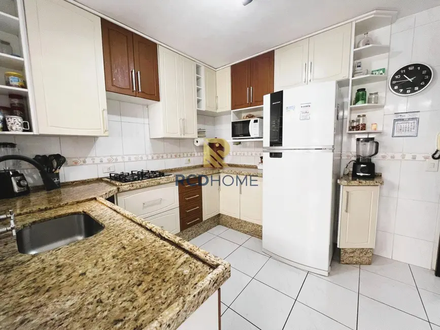 Foto 5 de Casa com 4 quartos à venda, 151m2 em Curitiba - PR