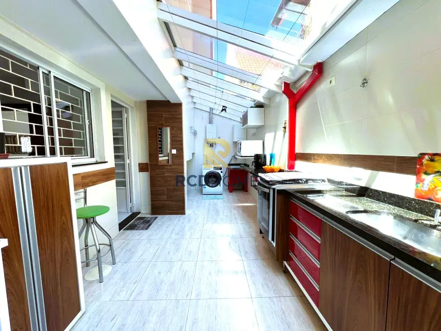 Foto 8 de Casa com 4 quartos à venda, 151m2 em Curitiba - PR