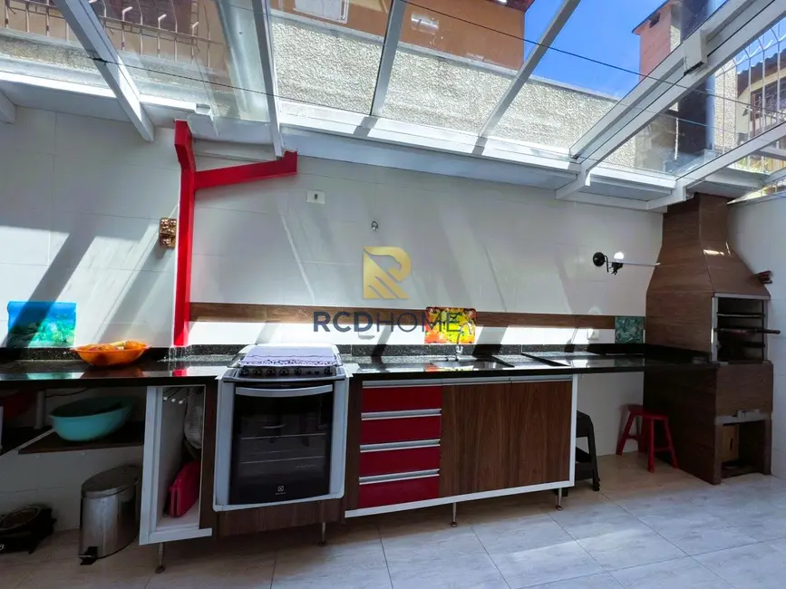 Casa com 4 quartos à venda, 151m2 em Curitiba - PR - imagem 9 Foto 9 de Casa com 4 quartos à venda, 151m2 em Curitiba - PR