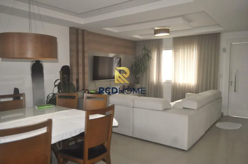 Casa de Condomínio com 3 quartos à venda, 200m2 em Curitiba - PR - imagem 5 Foto 5 de Casa de Condomínio com 3 quartos à venda, 200m2 em Curitiba - PR