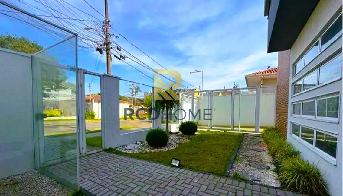 Casa Comercial à venda, 124m2 em Curitiba - PR - imagem 3 Foto 3 de Casa Comercial à venda, 124m2 em Curitiba - PR