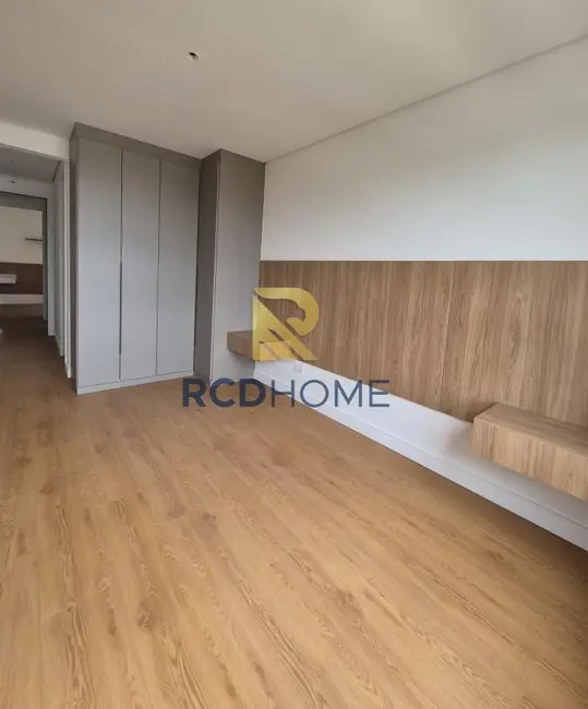 Apartamento com 2 quartos à venda, 74m2 em Curitiba - PR - imagem 3 Foto 3 de Apartamento com 2 quartos à venda, 74m2 em Curitiba - PR