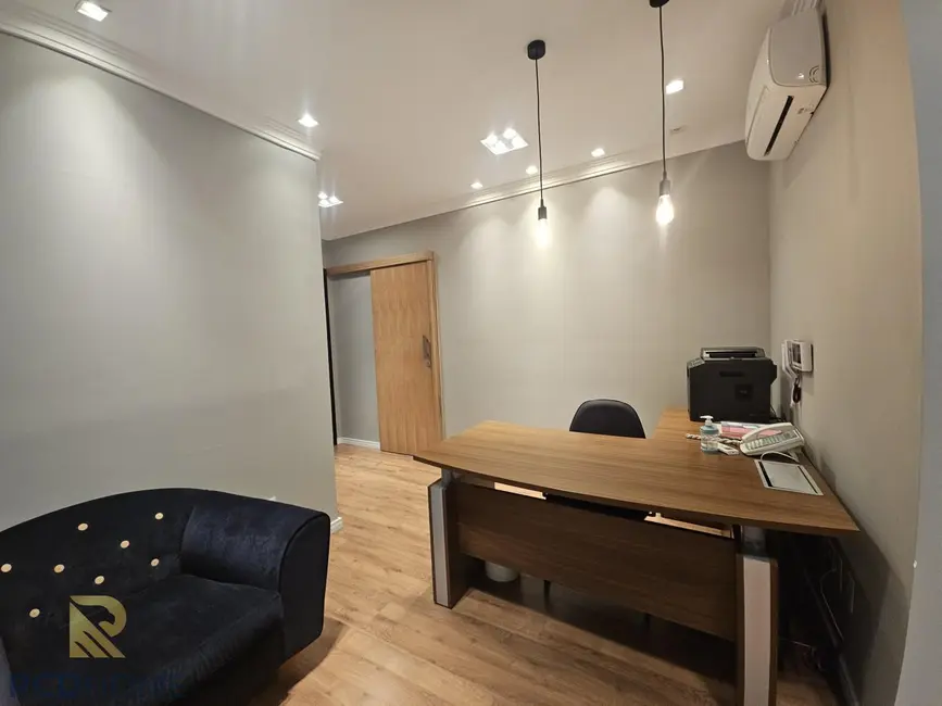 Foto 5 de Loja para alugar, 203m2 em Curitiba - PR