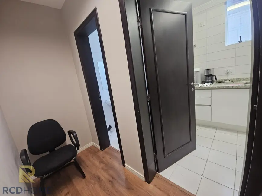 Foto 8 de Loja para alugar, 203m2 em Curitiba - PR