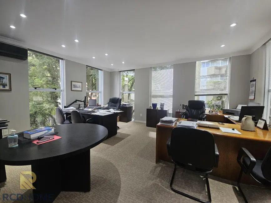 Foto 1 de Loja para alugar, 203m2 em Curitiba - PR