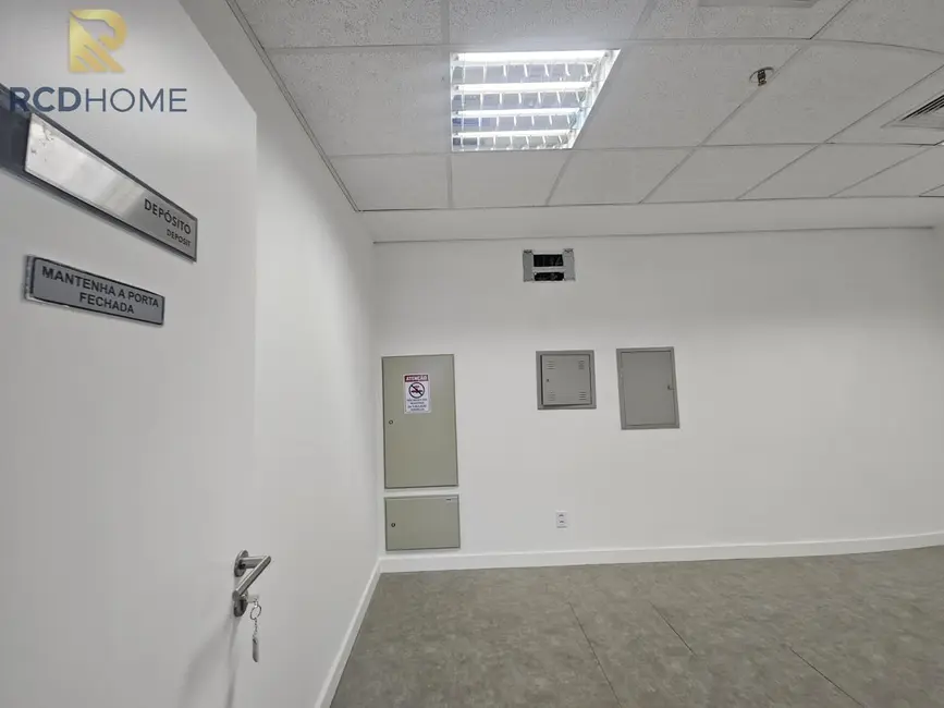 Foto 20 de Sala Comercial para alugar em Curitiba - PR