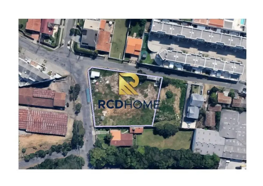 Foto 1 de Terreno / Lote à venda em Curitiba - PR