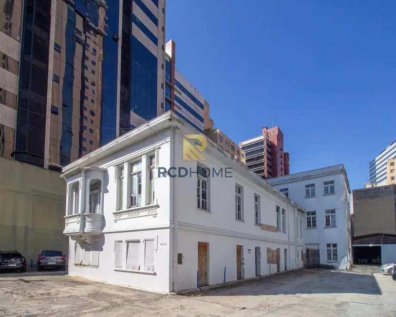 Casa Comercial para alugar, 501m2 em Curitiba - PR - imagem 8 Foto 8 de Casa Comercial para alugar, 501m2 em Curitiba - PR