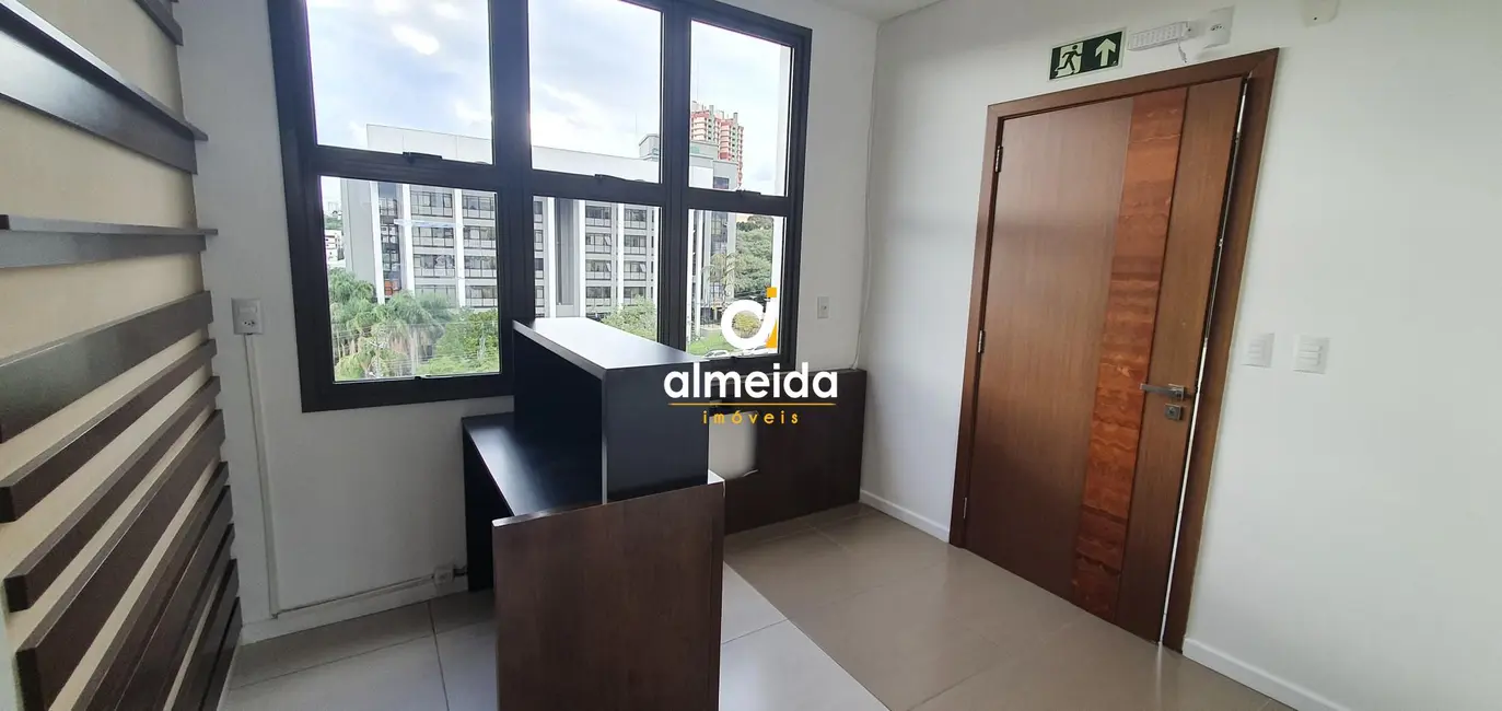 Foto 5 de Sala Comercial com 3 quartos para alugar, 68m2 em Nossa Senhora de Lourdes, Santa Maria - RS