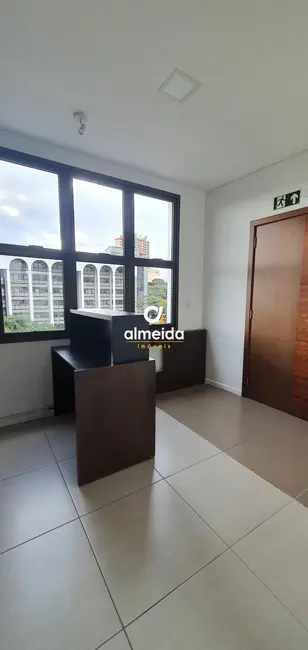 Foto 4 de Sala Comercial com 3 quartos para alugar, 68m2 em Nossa Senhora de Lourdes, Santa Maria - RS