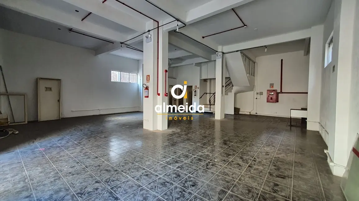 Foto 1 de Sala Comercial com 8 quartos para alugar, 280m2 em Centro, Santa Maria - RS