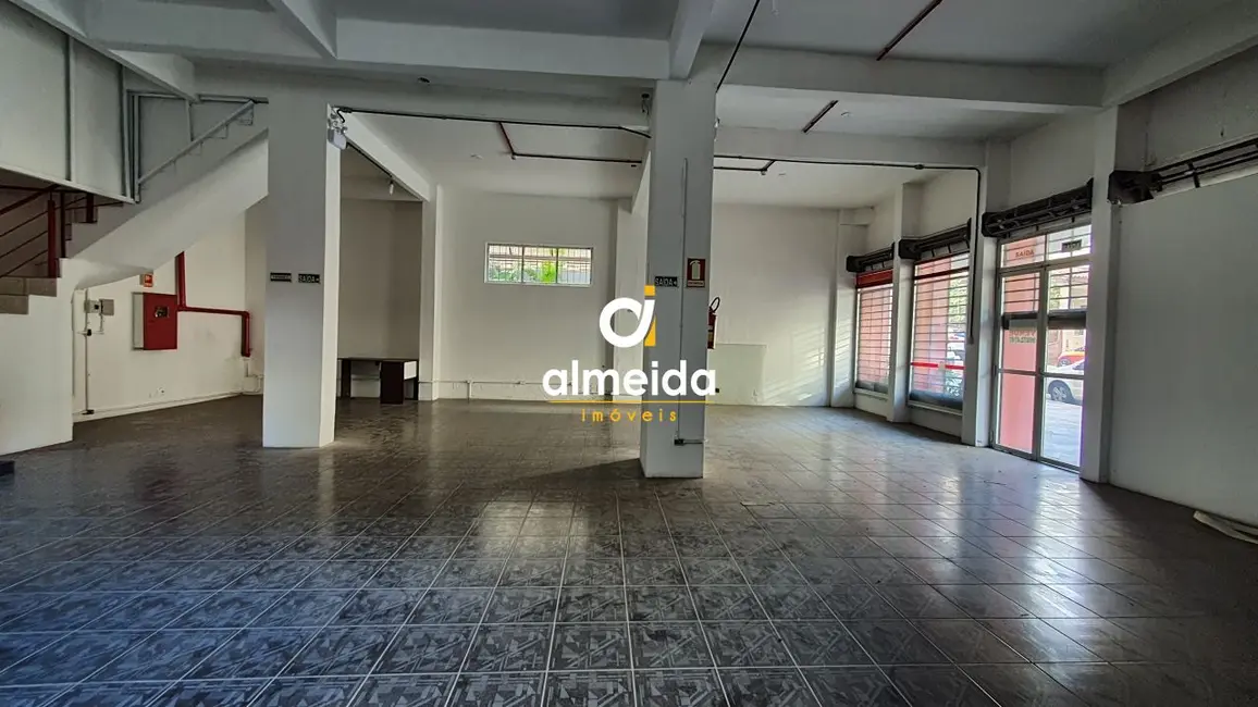 Foto 2 de Sala Comercial com 8 quartos para alugar, 280m2 em Centro, Santa Maria - RS