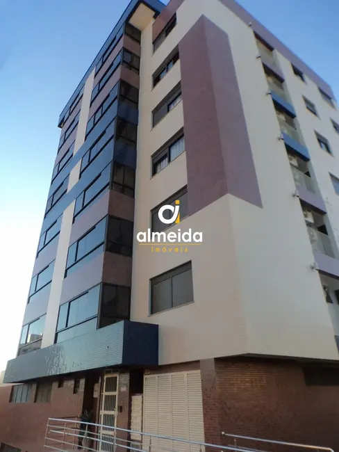 Foto 2 de Apartamento com 3 quartos à venda, 151m2 em Nossa Senhora das Dores, Santa Maria - RS