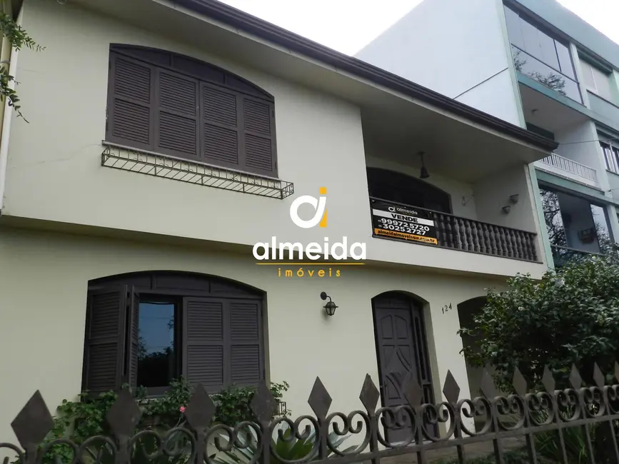 Apartamento com 3 quartos para alugar, 270m2 em Nossa Senhora Medianeira, Santa Maria - RS - imagem 1 Foto 1 de Apartamento com 3 quartos para alugar, 270m2 em Nossa Senhora Medianeira, Santa Maria - RS