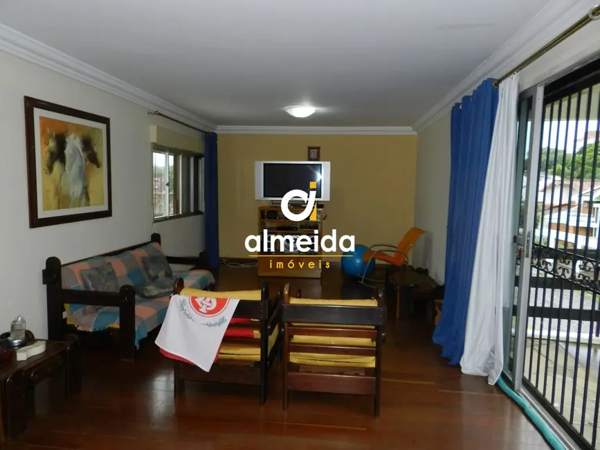 Foto 3 de Cobertura com 4 quartos à venda, 436m2 em Nossa Senhora de Lourdes, Santa Maria - RS