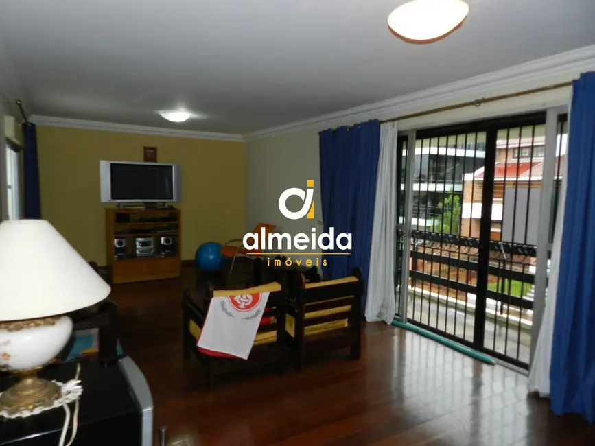 Foto 4 de Cobertura com 4 quartos à venda, 436m2 em Nossa Senhora de Lourdes, Santa Maria - RS