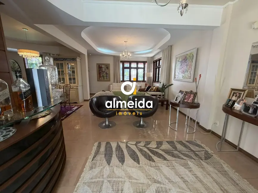 Foto 9 de Casa com 4 quartos para alugar, 309m2 em Nossa Senhora do Rosário, Santa Maria - RS