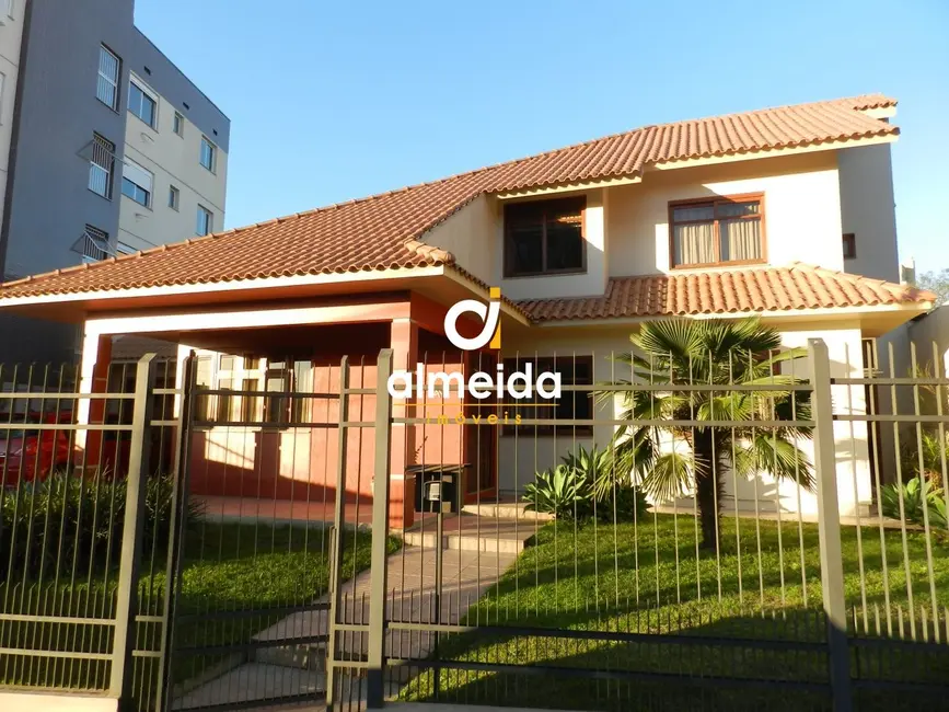 Casa com 4 quartos à venda, 309m2 em Nossa Senhora do Rosário, Santa Maria - RS - imagem 1 Foto 1 de Casa com 4 quartos à venda, 309m2 em Nossa Senhora do Rosário, Santa Maria - RS
