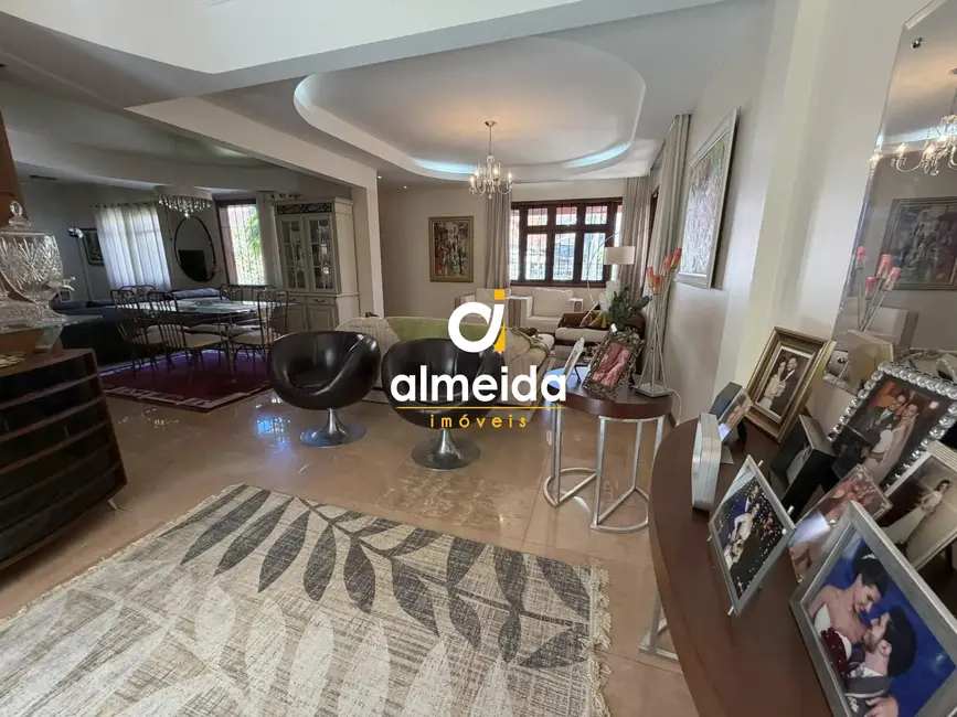 Foto 6 de Casa com 4 quartos para alugar, 309m2 em Nossa Senhora do Rosário, Santa Maria - RS