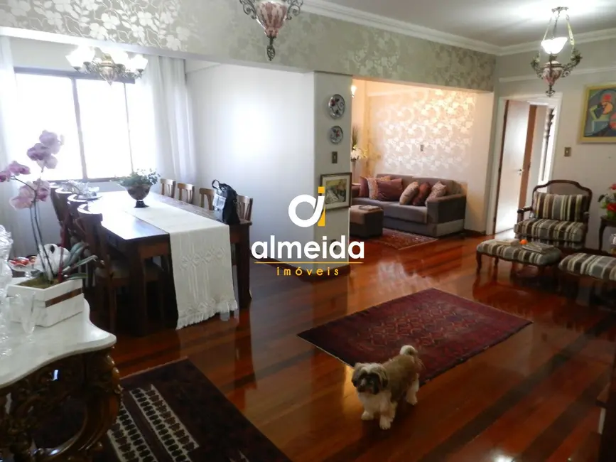 Foto 1 de Cobertura com 3 quartos à venda, 264m2 em Centro, Santa Maria - RS