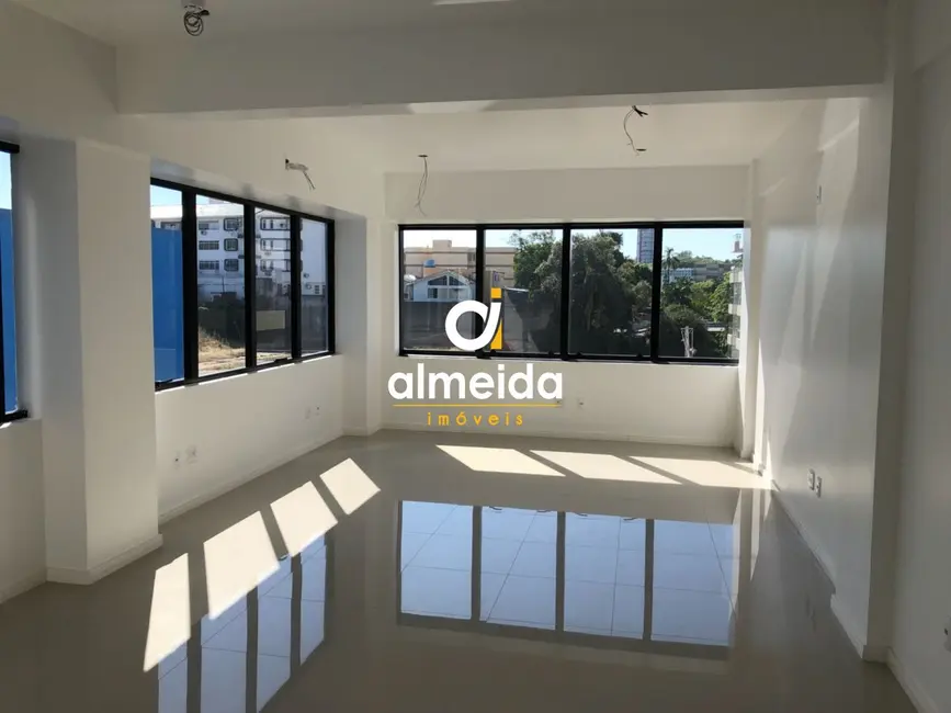 Foto 1 de Sala Comercial com 1 quarto à venda, 34m2 em Nossa Senhora das Dores, Santa Maria - RS