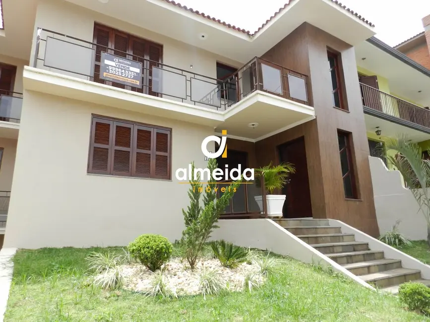 Foto 1 de Casa com 6 quartos à venda, 558m2 em Nossa Senhora de Lourdes, Santa Maria - RS