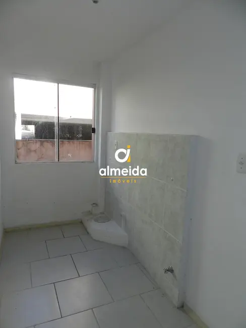 Foto 6 de Apartamento com 2 quartos para alugar, 53m2 em Nossa Senhora Medianeira, Santa Maria - RS