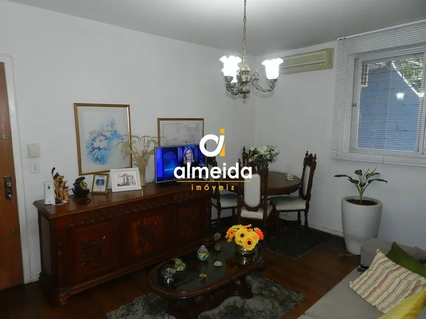 Foto 2 de Apartamento com 2 quartos à venda, 65m2 em Centro, Santa Maria - RS