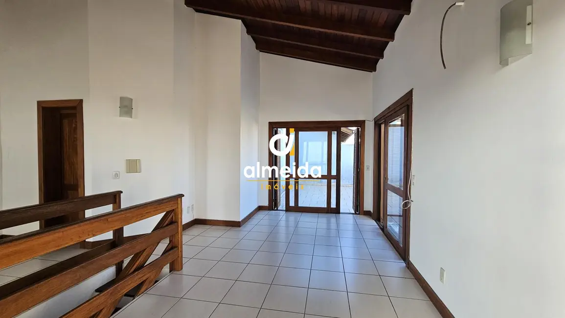 Foto 3 de Cobertura com 3 quartos à venda, 206m2 em Centro, Tramandai - RS