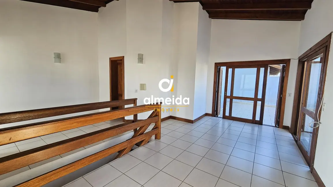 Foto 2 de Cobertura com 3 quartos à venda, 206m2 em Centro, Tramandai - RS