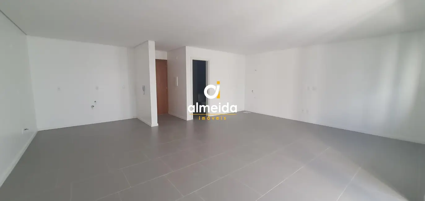 Foto 3 de Apartamento com 1 quarto para alugar, 47m2 em Camobi, Santa Maria - RS
