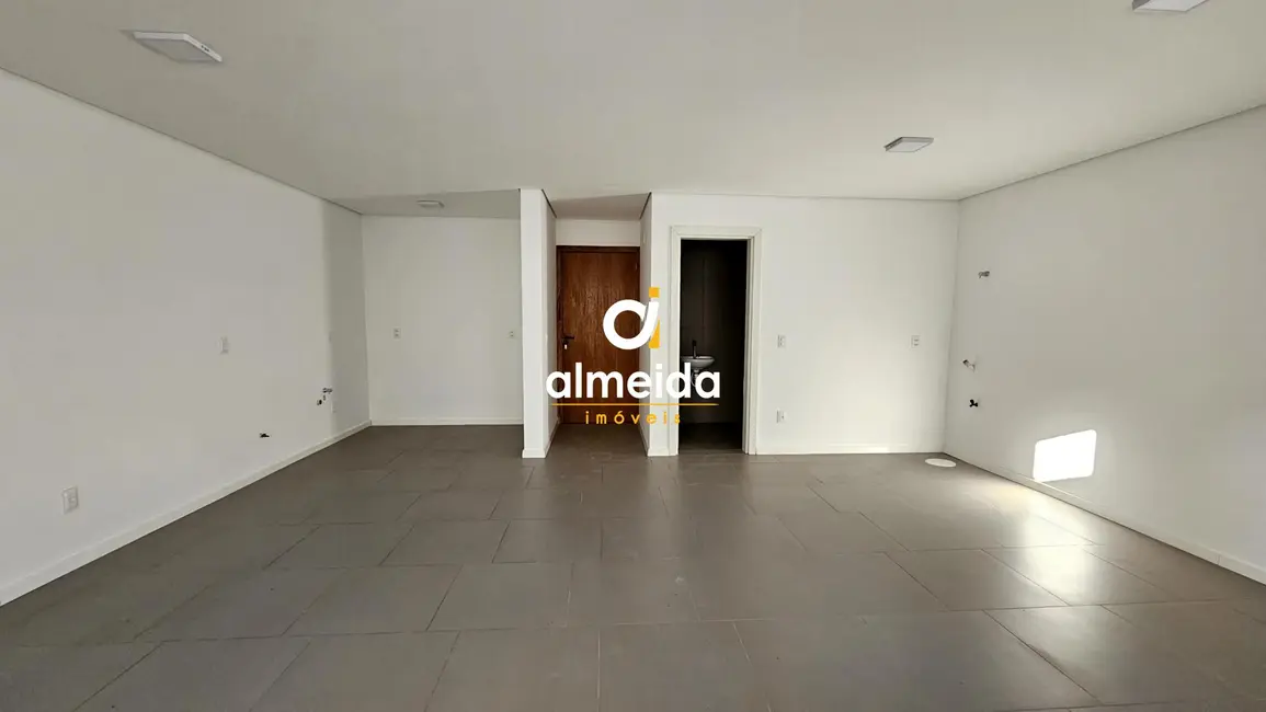 Apartamento com 1 quarto para alugar, 47m2 em Camobi, Santa Maria - RS - imagem 5 Foto 5 de Apartamento com 1 quarto para alugar, 47m2 em Camobi, Santa Maria - RS