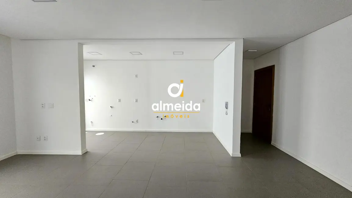 Apartamento com 2 quartos para alugar, 92m2 em Camobi, Santa Maria - RS - imagem 4 Foto 4 de Apartamento com 2 quartos para alugar, 92m2 em Camobi, Santa Maria - RS
