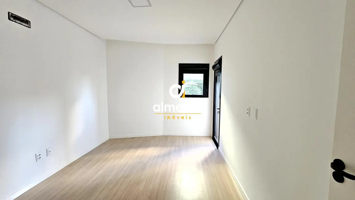 Apartamento com 2 quartos para alugar, 92m2 em Camobi, Santa Maria - RS - imagem 9 Foto 9 de Apartamento com 2 quartos para alugar, 92m2 em Camobi, Santa Maria - RS