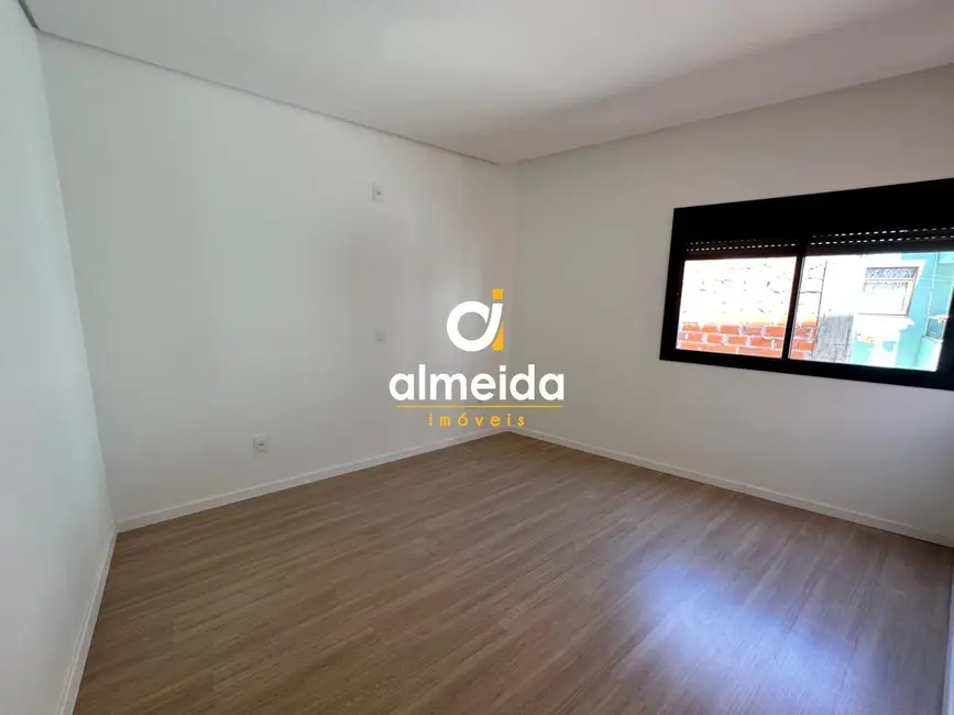 Apartamento com 2 quartos para alugar, 74m2 em Camobi, Santa Maria - RS - imagem 8 Foto 8 de Apartamento com 2 quartos para alugar, 74m2 em Camobi, Santa Maria - RS