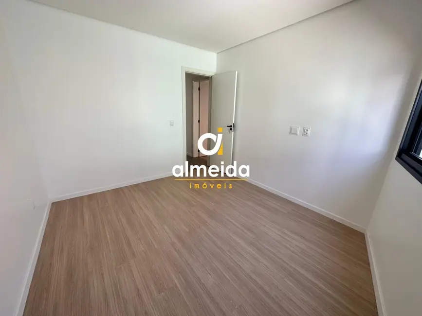 Apartamento com 2 quartos para alugar, 74m2 em Camobi, Santa Maria - RS - imagem 9 Foto 9 de Apartamento com 2 quartos para alugar, 74m2 em Camobi, Santa Maria - RS
