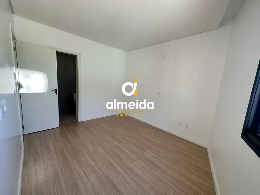 Apartamento com 2 quartos para alugar, 74m2 em Camobi, Santa Maria - RS - imagem 6 Foto 6 de Apartamento com 2 quartos para alugar, 74m2 em Camobi, Santa Maria - RS