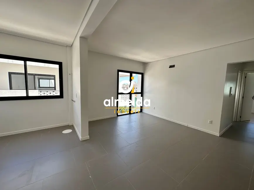 Apartamento com 2 quartos para alugar, 74m2 em Camobi, Santa Maria - RS - imagem 4 Foto 4 de Apartamento com 2 quartos para alugar, 74m2 em Camobi, Santa Maria - RS
