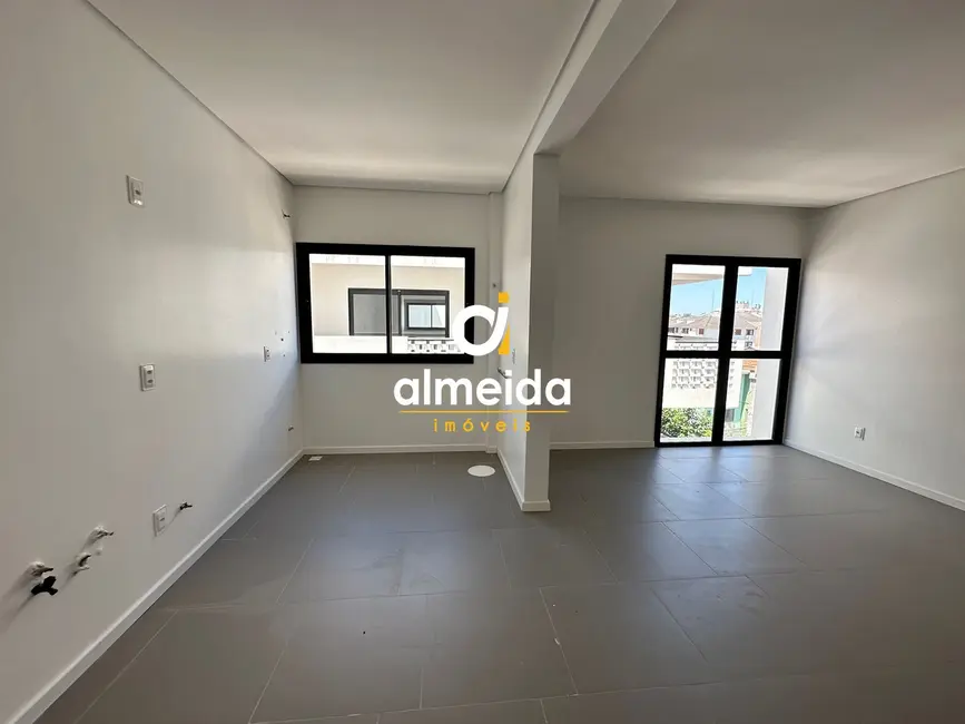 Apartamento com 2 quartos para alugar, 74m2 em Camobi, Santa Maria - RS - imagem 3 Foto 3 de Apartamento com 2 quartos para alugar, 74m2 em Camobi, Santa Maria - RS