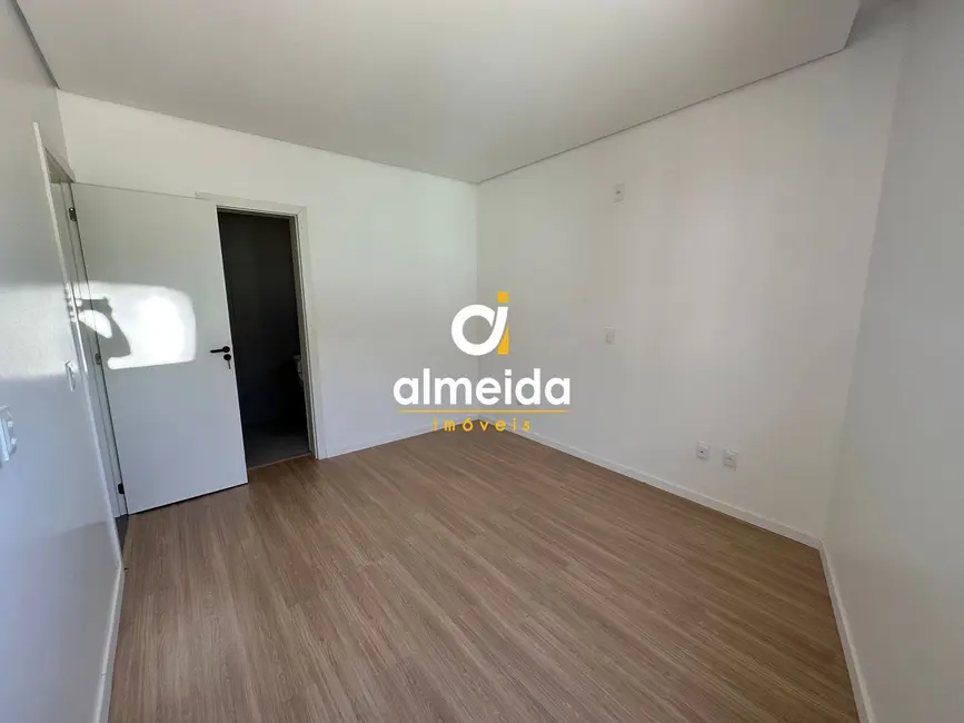 Apartamento com 2 quartos para alugar, 74m2 em Camobi, Santa Maria - RS - imagem 7 Foto 7 de Apartamento com 2 quartos para alugar, 74m2 em Camobi, Santa Maria - RS