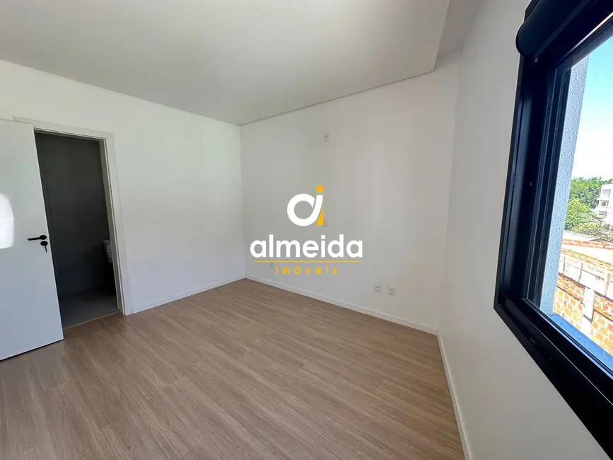 Apartamento com 2 quartos para alugar, 74m2 em Camobi, Santa Maria - RS - imagem 8 Foto 8 de Apartamento com 2 quartos para alugar, 74m2 em Camobi, Santa Maria - RS