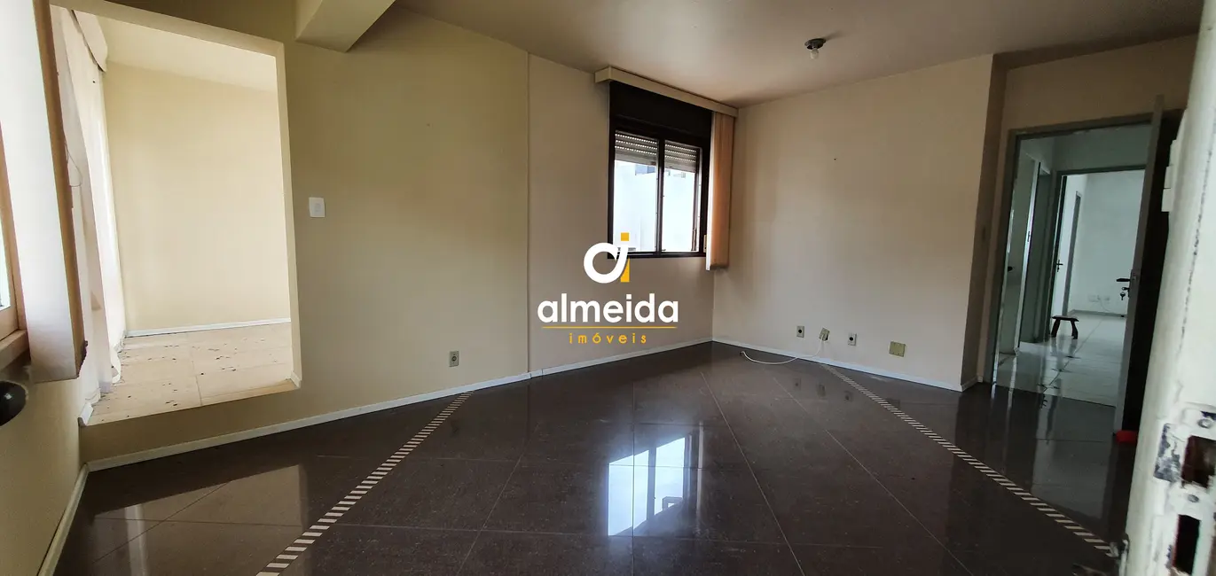 Casa com 4 quartos à venda, 268m2 em Nossa Senhora de Lourdes, Santa Maria - RS - imagem 4 Foto 4 de Casa com 4 quartos à venda, 268m2 em Nossa Senhora de Lourdes, Santa Maria - RS