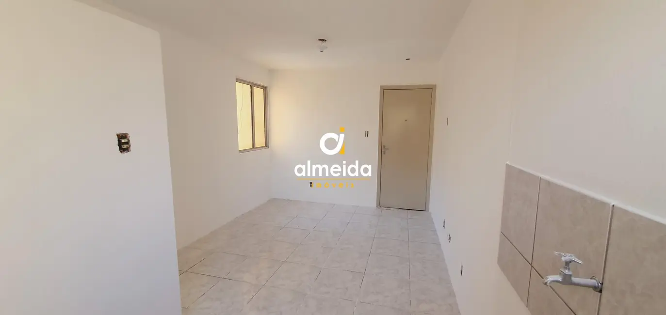 Foto 1 de Apartamento com 2 quartos à venda, 38m2 em Juscelino Kubitschek, Santa Maria - RS