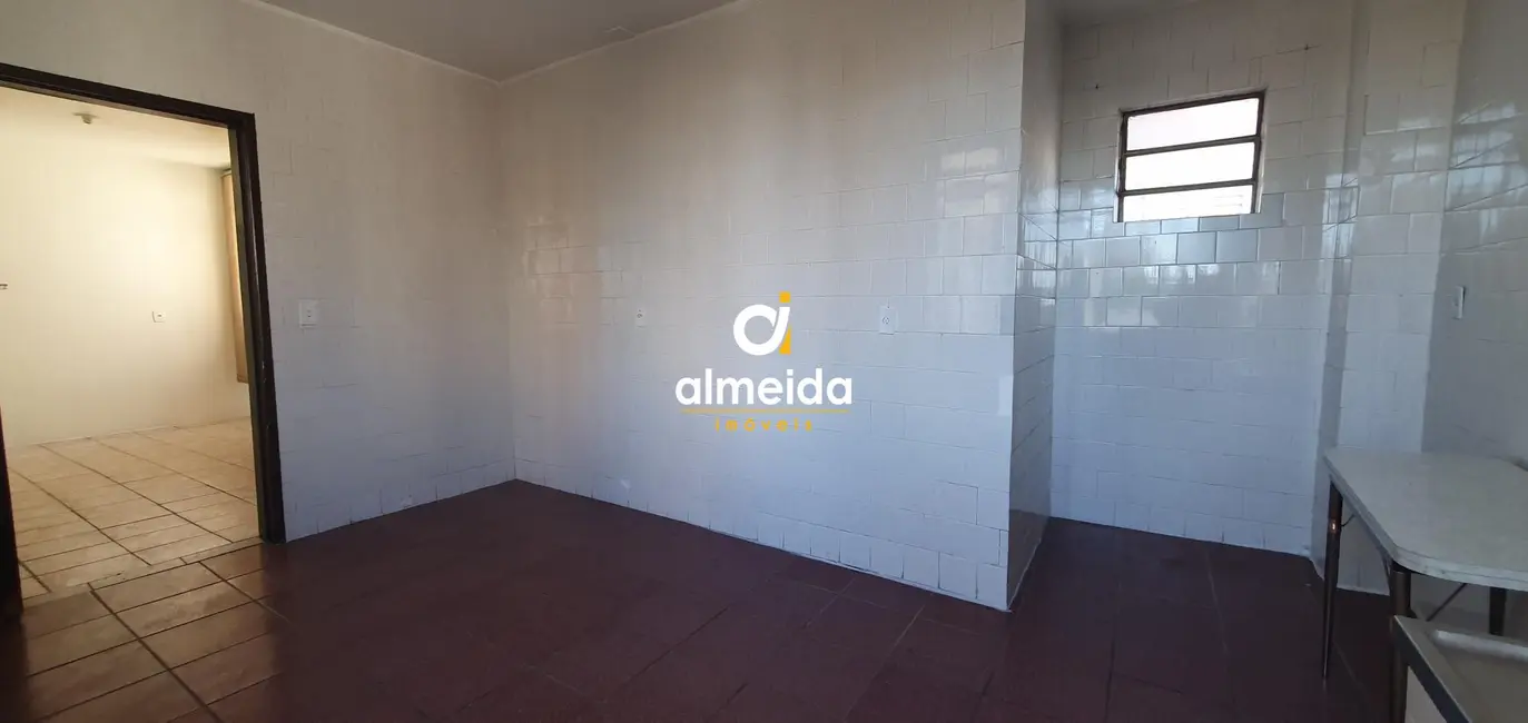 Apartamento com 3 quartos para alugar, 72m2 em Centro, Santa Maria - RS - imagem 4 Foto 4 de Apartamento com 3 quartos para alugar, 72m2 em Centro, Santa Maria - RS