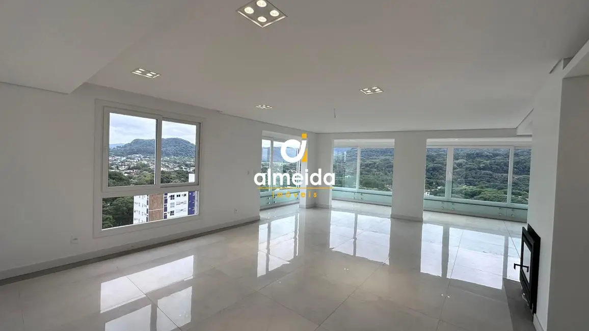 Foto 6 de Apartamento com 3 quartos à venda, 260m2 em Km 3, Santa Maria - RS