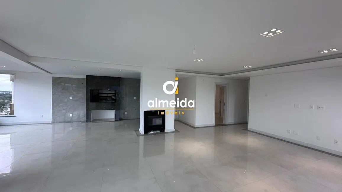 Foto 8 de Apartamento com 3 quartos à venda, 260m2 em Km 3, Santa Maria - RS