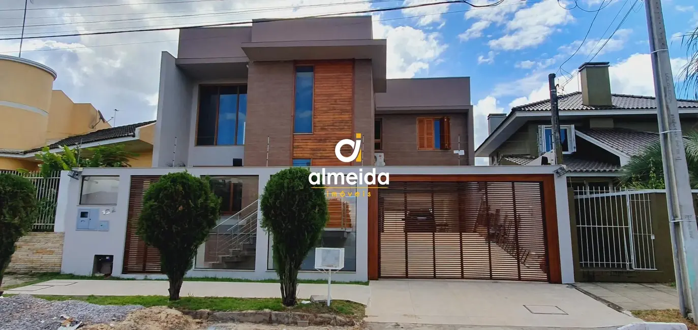 Foto 3 de Casa com 3 quartos à venda, 280m2 em Camobi, Santa Maria - RS